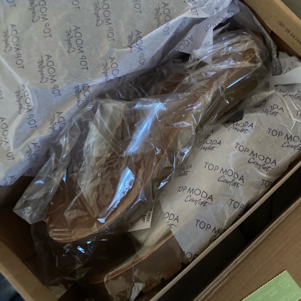 Top Moda Fashion Nova Clear Shoes Size 8
